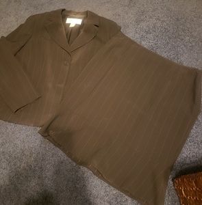 Vintage Pinstriped Jacket+Skirt Set!